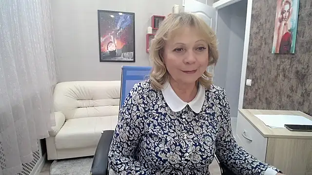 Snapshot of Milla_Cutie18 chatting on 02-17-25, 11:55 Milla Cutie18 online show from 02-17-25, 11:55