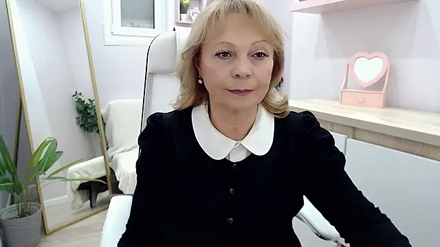 Snapshot of Milla_Cutie18 chatting on 03-03-25, 05:42 Milla Cutie18 online show from 03-03-25, 05:42