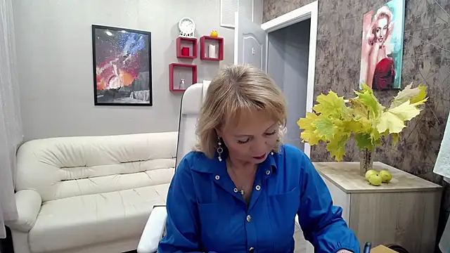 Snapshot of Milla_Cutie18 chatting on 09-25-25, 05:44 Milla Cutie18 online show from 09-25-25, 05:44