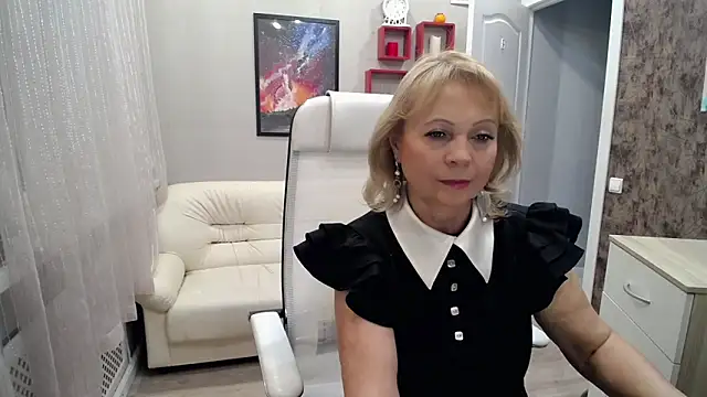 Snapshot of Milla_Cutie18 chatting on 10-30-25, 05:31 Milla Cutie18 online show from 10-30-25, 05:31