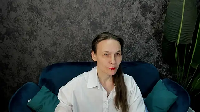Snapshot of Lillian_White chatting on 03-04-25, 01:59 Lillian White online show from 03-04-25, 01:59