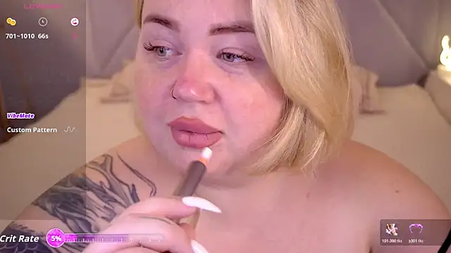 ZaraReignn online show from 11-30-25, 01:59