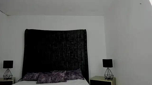 Snapshot of NataGarcia chatting on 05-22-26, 08:03 NataGarcia online show from 05-22-26, 08:03