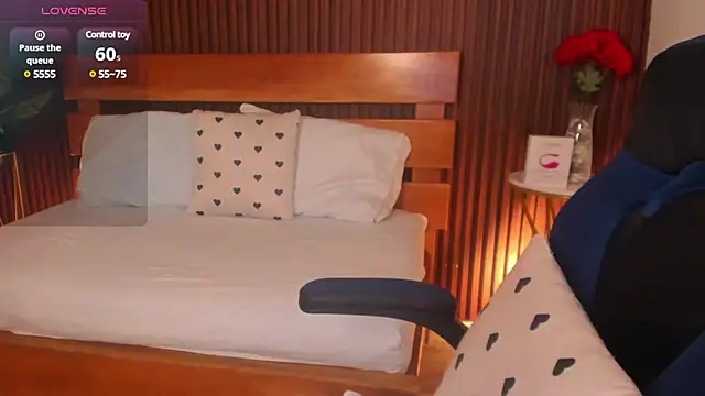 Snapshot of elissa_iris chatting on 01-18-25, 10:17 elissa iris online show from 01-18-25, 10:17