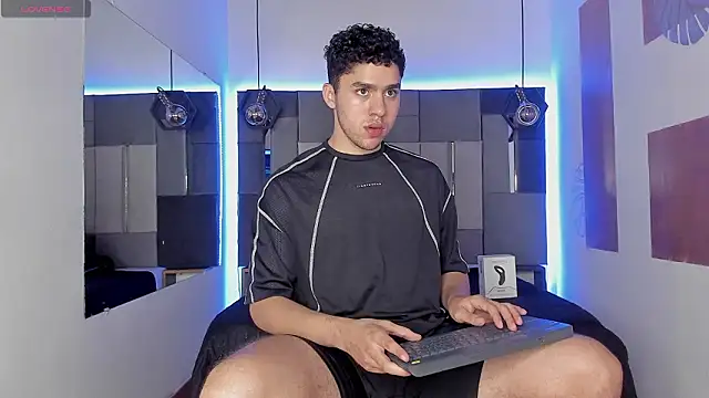 LiamNovak online show from 03-07-26, 12:24