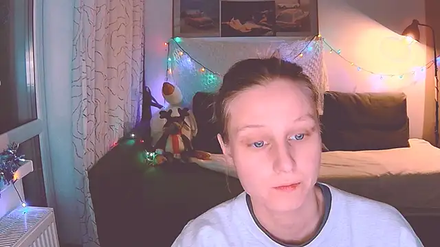 KatiKate online show from 12-23-24, 04:28