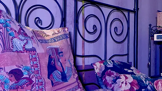 KatiKate online show from 01-25-25, 09:35