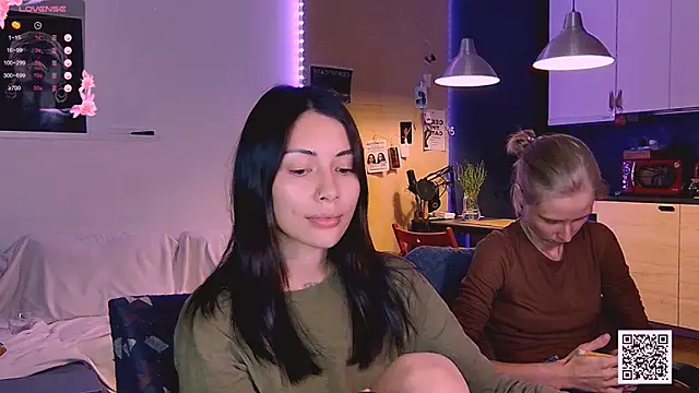 KatiKate online show from 09-10-25, 10:43