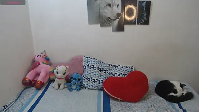 Pocahontas Princess  online show from 10-29-25, 01:57