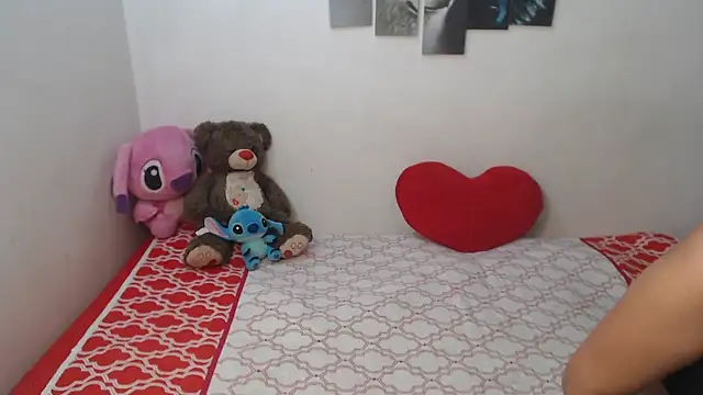 Snapshot of Pocahontas_Princess_ chatting on 04-08-26, 05:35 Pocahontas Princess online show from 04-08-26, 05:35