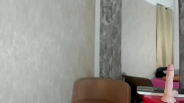 Snapshot of Violetrousse chatting on 02-22-25, 10:20 Violetrousse online show from 02-22-25, 10:20