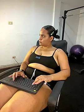 Snapshot of Violetrousse chatting on 09-17-25, 07:04 Violetrousse online show from 09-17-25, 07:04