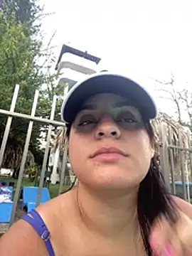 Snapshot of Violetrousse chatting on 02-15-26, 09:55 Violetrousse online show from 02-15-26, 09:55