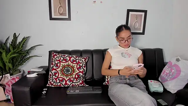 Mia petite01 online show from 01-11-26, 10:26