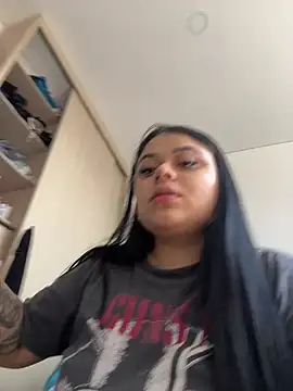 Snapshot of alissonfernandez_ chatting on 01-19-25, 04:36 alissonfernandez online show from 01-19-25, 04:36