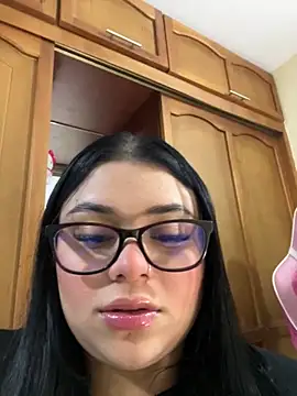 Snapshot of alissonfernandez_ chatting on 09-23-25, 11:35 alissonfernandez online show from 09-23-25, 11:35