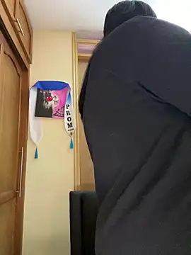 Snapshot of alissonfernandez_ chatting on 12-21-25, 04:58 alissonfernandez online show from 12-21-25, 04:58