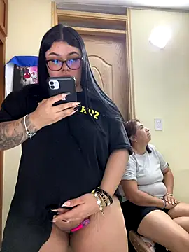 Snapshot of alissonfernandez_ chatting on 01-09-26, 02:14 alissonfernandez online show from 01-09-26, 02:14