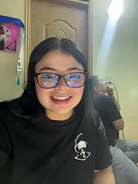 Snapshot of alissonfernandez_ chatting on 02-11-26, 01:10 alissonfernandez online show from 02-11-26, 01:10