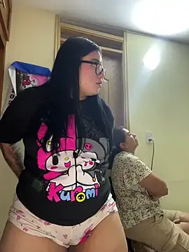 Snapshot of alissonfernandez_ chatting on 02-19-26, 11:01 alissonfernandez online show from 02-19-26, 11:01