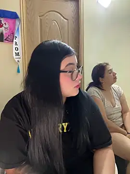 Snapshot of alissonfernandez_ chatting on 02-21-26, 11:00 alissonfernandez online show from 02-21-26, 11:00