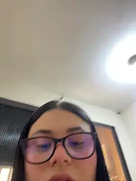 Snapshot of alissonfernandez_ chatting on 07-20-26, 04:09 alissonfernandez online show from 07-20-26, 04:09