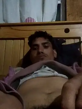 Snapshot of GaMeCrAc1 chatting on 01-22-25, 08:40 GaMeCrAc1 online show from 01-22-25, 08:40