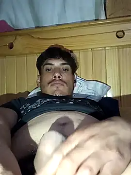 Snapshot of GaMeCrAc1 chatting on 10-01-25, 09:15 GaMeCrAc1 online show from 10-01-25, 09:15