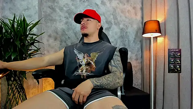 boyc022  online show from 11-25-25, 03:23