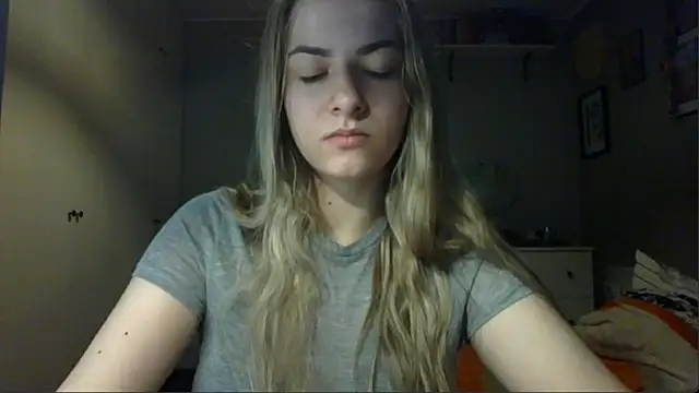 Snapshot of ROSIEx_sweet chatting on 12-19-25, 08:10 ROSIEx sweet online show from 12-19-25, 08:10