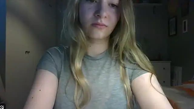 Snapshot of ROSIEx_sweet chatting on 06-08-26, 06:47 ROSIEx sweet online show from 06-08-26, 06:47