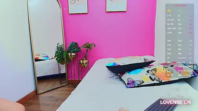 hornybarelylegalgirl online show from 01-30-25, 12:37