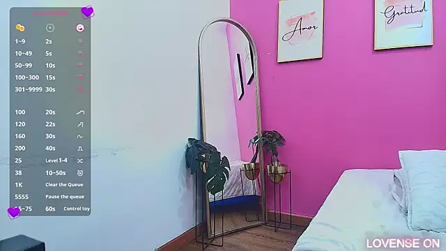 hornybarelylegalgirl online show from 03-13-25, 12:56