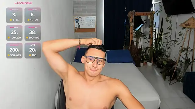 Snapshot of Travis_bakers chatting on 12-03-24, 03:00 Travis bakers online show from 12-03-24, 03:00