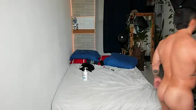 Snapshot of Travis_bakers chatting on 02-16-25, 04:53 Travis bakers online show from 02-16-25, 04:53