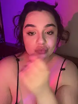 Dreamy Kitty online show from 04-28-26, 01:05