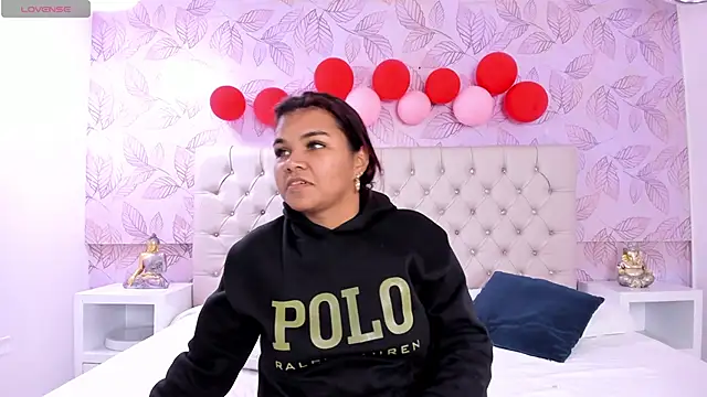 Carolina Evanss online show from 02-18-25, 03:31