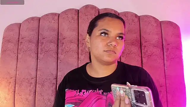 Snapshot of Carolina_Evanss chatting on 12-16-25, 03:44 Carolina Evanss online show from 12-16-25, 03:44