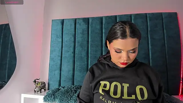 Snapshot of Carolina_Evanss chatting on 03-15-26, 03:56 Carolina Evanss online show from 03-15-26, 03:56