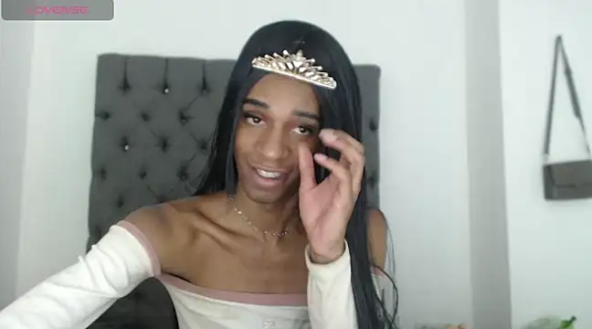 lucianadolll online show from 03-20-25, 05:25