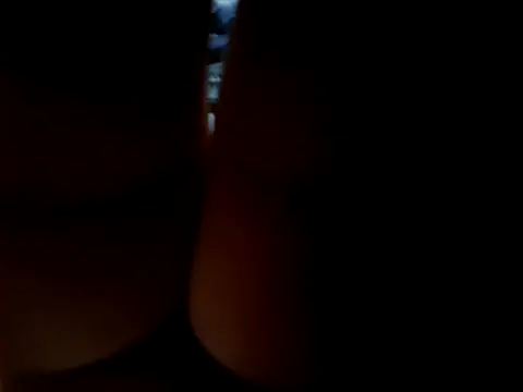 Snapshot of Fefe20cam chatting on 11-29-25, 02:25 Fefe20cam online show from 11-29-25, 02:25