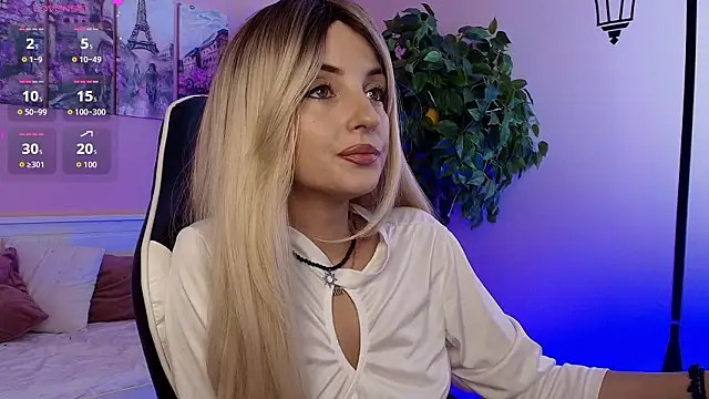 Snapshot of Katty_Lights chatting on 01-17-26, 04:43 Katty Lights online show from 01-17-26, 04:43