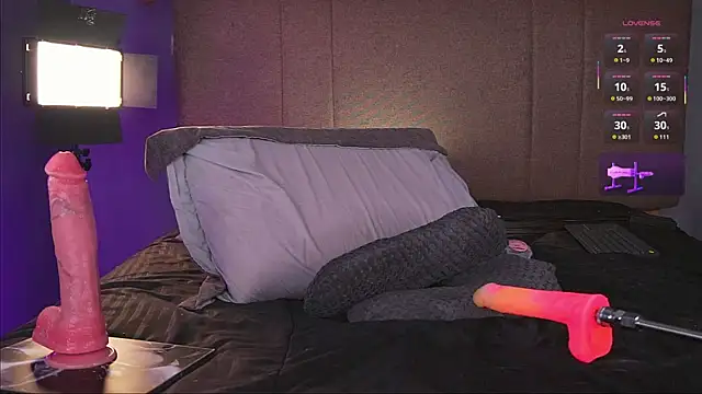 samuel boy tatoo online show from 07-31-26, 07:35