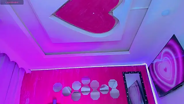 TiffanyMackensyy online show from 07-19-26, 11:41
