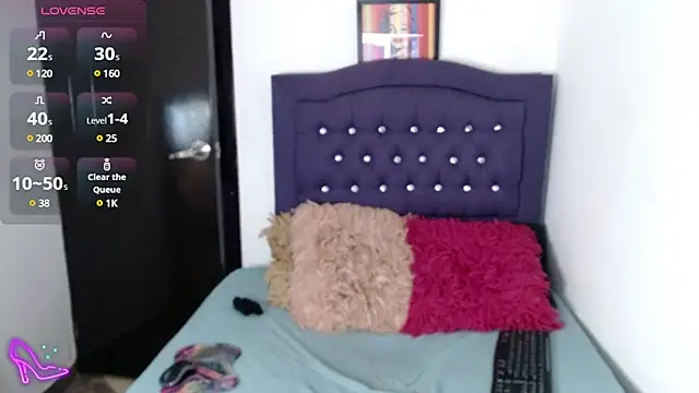 Snapshot of MARYQUANT chatting on 02-11-25, 04:22 MARYQUANT online show from 02-11-25, 04:22