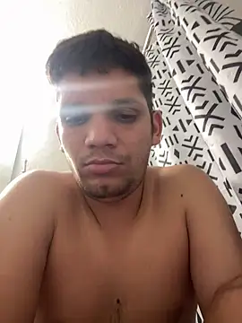 Snapshot of Anmaro05 chatting on 09-17-25, 05:42 Anmaro05 online show from 09-17-25, 05:42