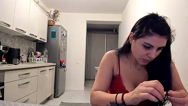 bbruneta37 online show from 02-18-25, 07:19