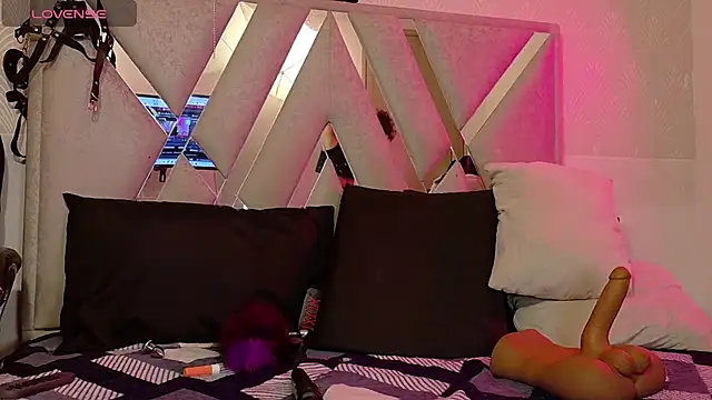 Queenjenn   online show from 03-06-26, 10:01