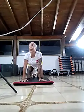 Alison fitness online show from 02-05-26, 01:21