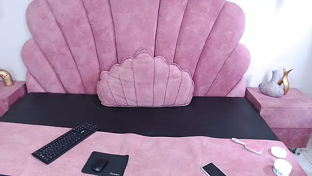 Snapshot of Candy_Bony chatting on 01-04-25, 06:51 Candy Bony online show from 01-04-25, 06:51